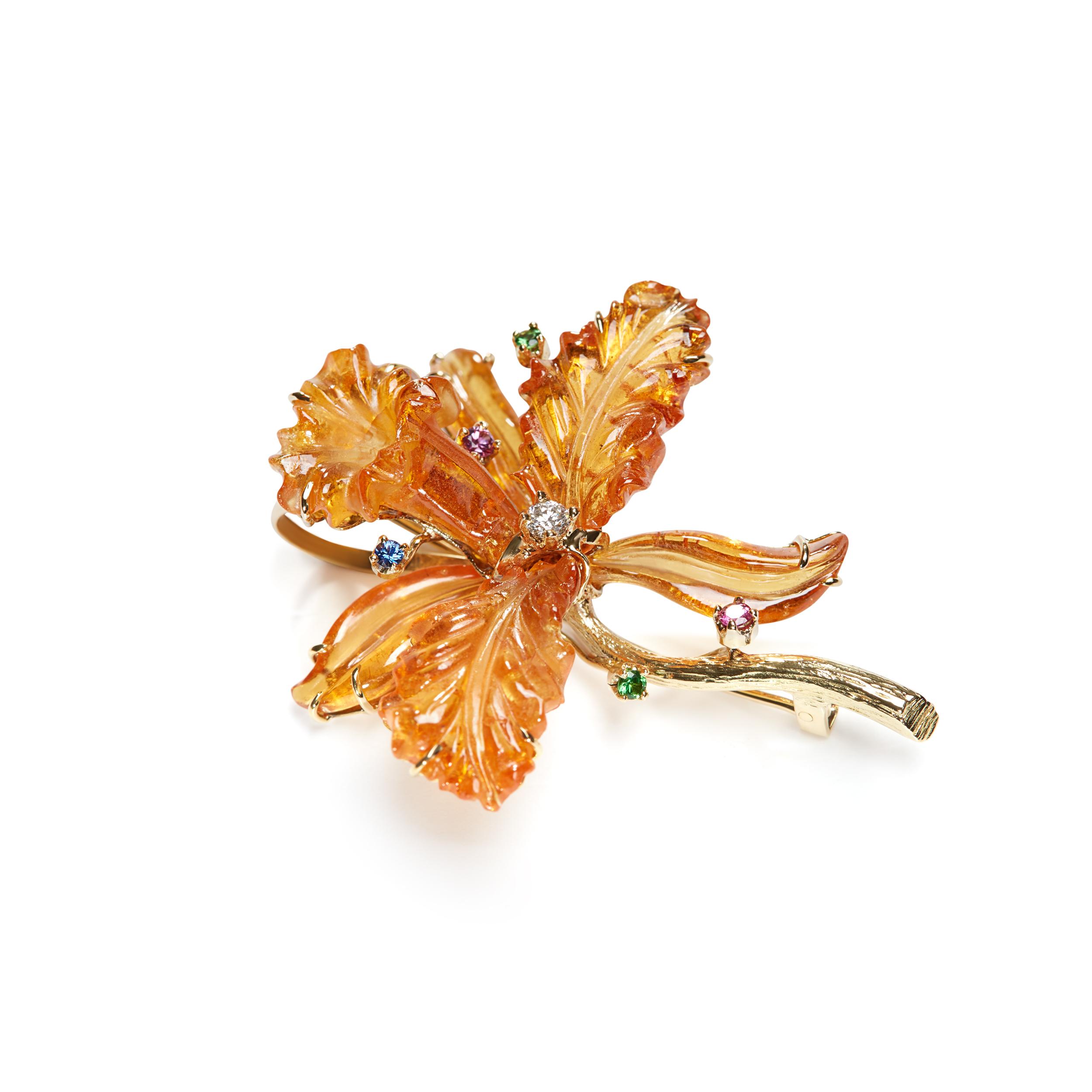 Flower-shaped gemstone Brooch